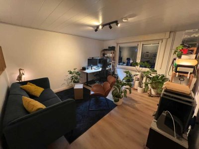 Helle 2-Zimmer-Wohnung mit Balkon in zentraler Lage