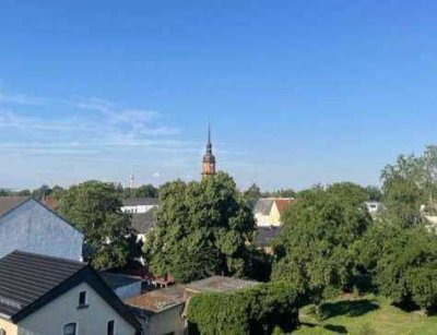 08060! Tolle 3 Zi.-Wohnung im 2. OG  - neu renoviert sofort bezugsfertig