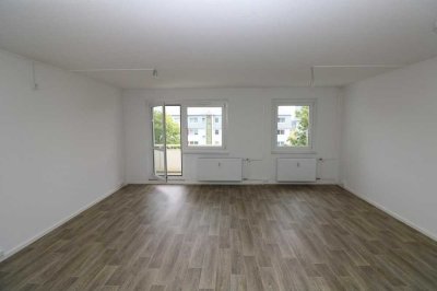 Schnell sein lohnt sich...günstige Etagenwohnung mit Wanne, Dusche & 2 Balkonen!!!