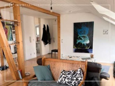 *Galerie Wohnung* DG-Wohnung mit großem Balkon und moderner EBK