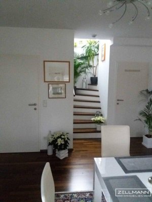 „Ein Ort zum Aufatmen – Lichtdurchflutete Dachterrassen-Maisonette mit Stil“ | ZELLMANN IMMOBILIEN