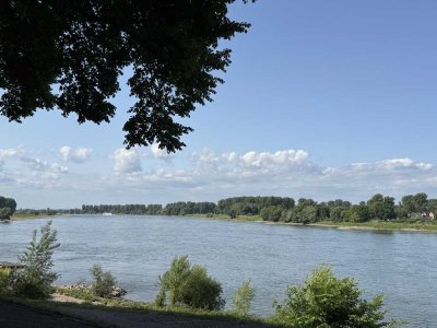 Traumwohnung am Benrather Rheinufer mit grosszügigen Einbauten