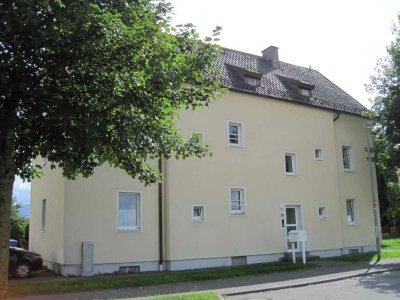 Schöner Wohnen: renovierte 2-Zimmer-Wohnung mit offener Küche und Balkon