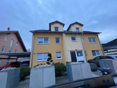 Charmante 2-Zimmer-Wohnung mit 120 m² Garten zur Alleinnutzung und Tandemstellplatz