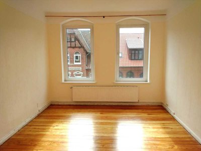 RESERVIERT - Altbau 3,5 Zimmer mit Balkon
