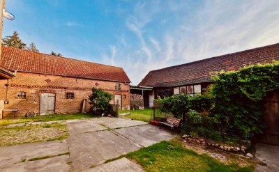 Schöner 4-Seiten-Hof mit großem Grundstück bei Beelitz