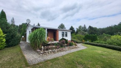 Ferienhaus Nähe Schwerin, großes Eigenland-Grundstück !!