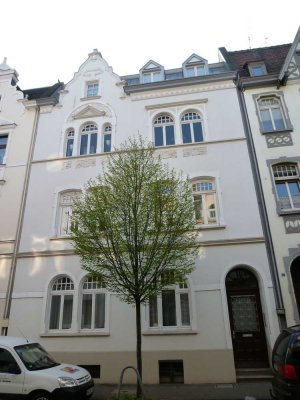 Charmante Dachgeschosswohnung in Jugendstilhaus