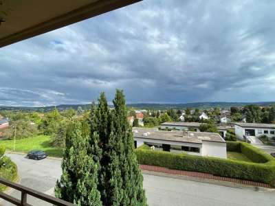 Attraktive 3,5-Zimmer-Wohnung in Obersulm-Willsbach // Einzelgarage + EBK // sofort bezugsfrei