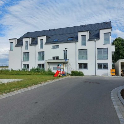 Moderne 4-Zimmer-Wohnung mit gehobener Innenausstattung, Balkon und EBK in Toplage von Biberach