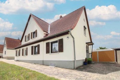DHH mit Garage und kleinem Garten