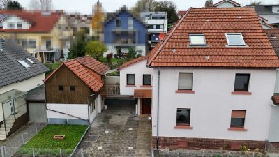 Einfamilienhaus mit individuellem Grundriss in Karlsruhe-Pfinztal -  Provisionsfrei!