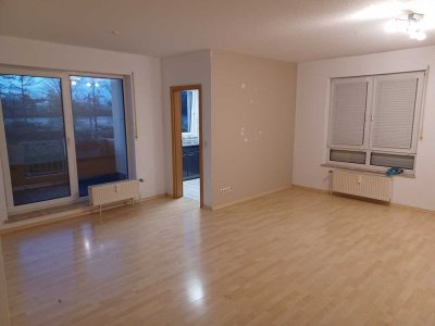 Geschmackvolle Wohnung mit zwei Zimmern sowie Balkon und EBK in Hattingen