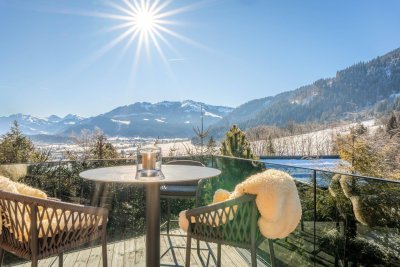 Sonniges Alpenchalet mit atemberaubenden Bergblicken