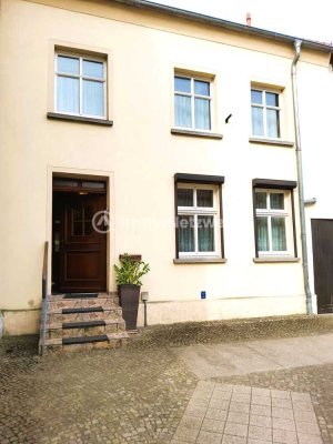 Sanierungsbedürftiges Reihenmittelhaus mit Potential
