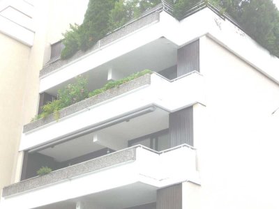 ...schöner wohnen in Nürnberg-Nord-Ost: 3-Zi.,S-W-Terrasse,EBK,Lift,ruhig,ca. 103m²,top-Infra...