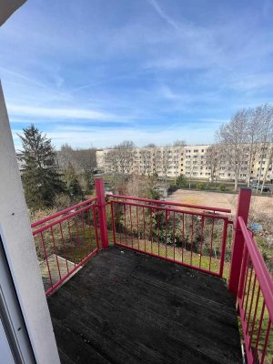 Niedliche kleine 3-Raum-Wohnung mit Balkon in MD Stadtfeld-Ost