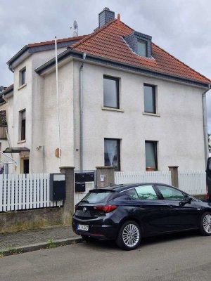 Erstbezug nach Sanierung: Exklusive 2-Zimmer-DG-Wohnung in Mainz Kostheim