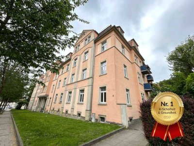 In Renovierung I Tageslichtbad mit Wanne I Moderne Einbauküche I Abstellraum
