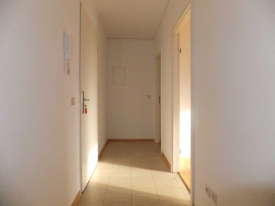 NUR MIT WBS: Sonnige 1,5-Raumwohnung mit Balkon und Laminat