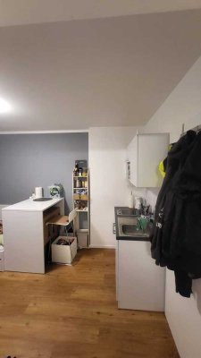 Stilvolle 1-Raum-Wohnung mit Balkon und Einbauküche in Potsdam - Babelsberg Süd