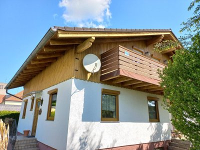 Familien aufgepasst ! 7 Zimmer - 2 Bäder - hübscher Garten !