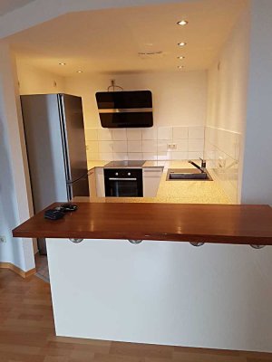 Helle 3-Raum-DG-Wohnung mit EBK und großem Balkon