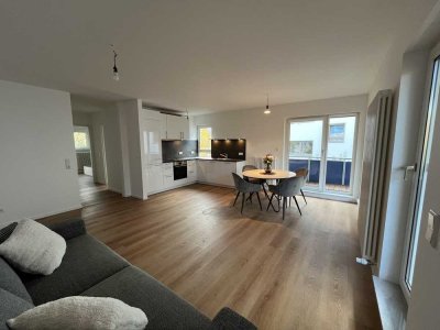 Helle, hochwertig sanierte 2-Zimmer-Wohnung (65 m²) mit Balkon & TG - Erstbezug, möbliert