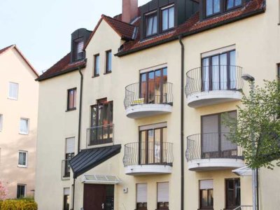 Gepflegte 3-Zimmer-DG-Wohnung mit Balkon in Schwabach