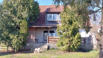 EIMFAMILIENHAUS AUF GROSSEM GRUNDSTüCK - FAST ALLEINLAGE - TIERHALTUNG MGL.