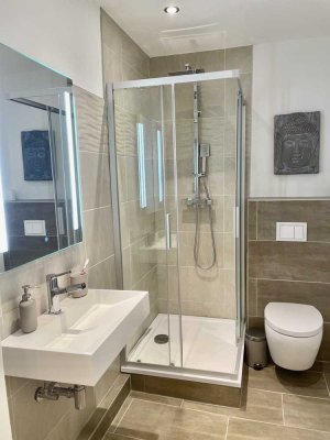 Exklusive, sanierte 2-Zimmer-Wohnung mit Allinclusive Miete