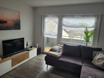 Renovierte 2-Zimmer-Wohnung mit Balkon und EBK in Nürtingen