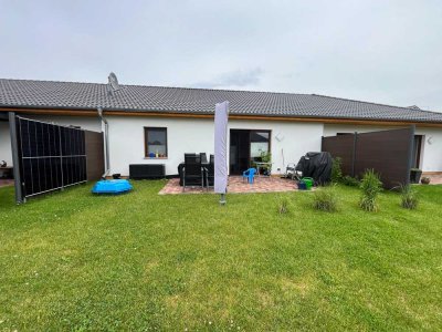 Familienfreundliche 3-Raumwohnung mit Bodenheizung, Terrasse und Carport