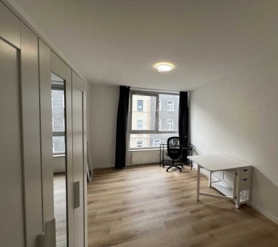 **Modern renoviertes Appartement mit Möblierung in Lindenthal**