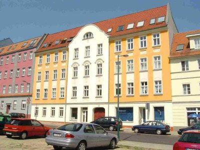 Kleine Zweiraum-Dachgeschosswohnung mit Flair in Altberesinchen