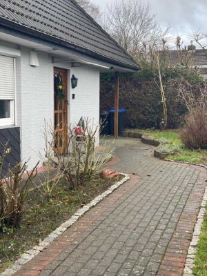 Schönes Mehrfamilienhaus mit Dachterrasse in Bremerhaven zu verkaufen.