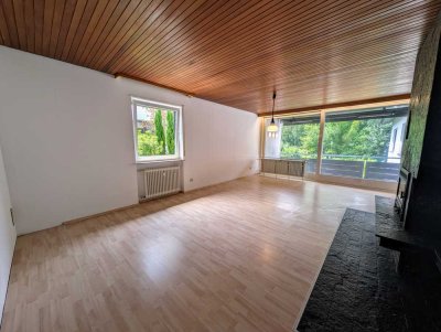 Schöne 5-Zimmer-EG-Wohnung mit Loggia in Viernheim/West