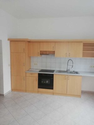 Vollständig renovierte EG-Wohnung mit zwei Zimmern und EBK in Bad Nauheim