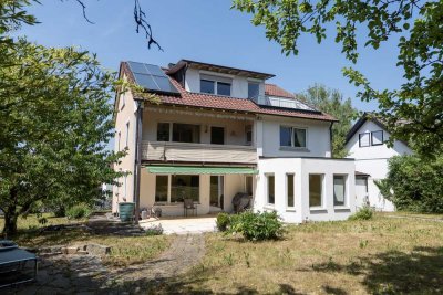 Mehr als nur ein Zuhause: Dreifamilienhaus am Georgenberg mit zusätzlichem Baugrundstück