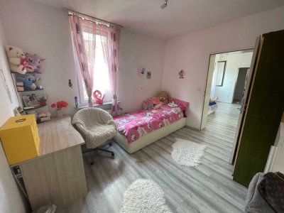 KAPITALANLAGE:  Kernsanierte, vermietete 4-Zimmer-Wohnung in Gostenhof zu verkaufen
