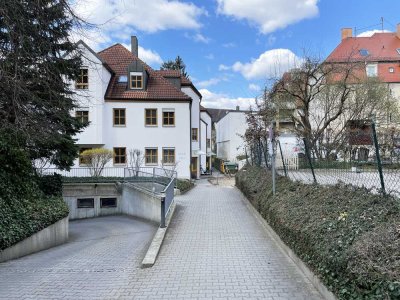 Ruhige & zentral gelegene 2-Zimmer-Wohnung mit Balkon in Augsburg, Göggingen