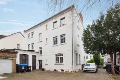 Perfekt geschnittene zwei Zimmer Wohnung mit neuer Heizung (2025) und Tageslicht-Bad in Rheinnähe