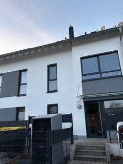 Helle 3-Zimmer Wohnung mit Balkon und Aufzug in Troisdorf