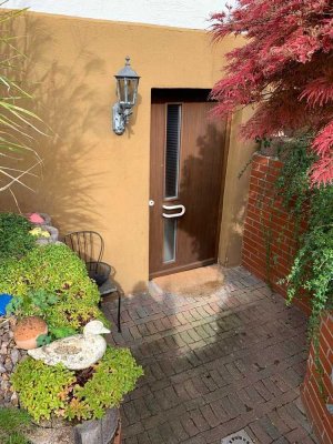 1-Zimmer Wohnung in Wiesbaden /schierstein Teil möbliert . In Nebenkosten ist auch Strom inklusive /