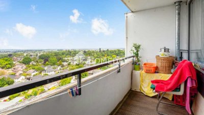 Attraktive 2-Zimmer-Wohnung mit West-Loggia in gepflegtem Hochhaus mit Weitblick