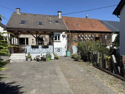 Gemütliches Wohnhaus im Ortskern im guten Zustand