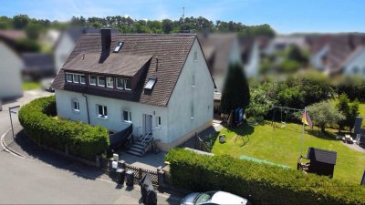 Wohnen & Vermieten unter einem Dach – Zweifamilienhaus in begehrter Lage