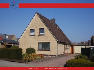 Willkommen zu Hause : Modernisiertes EFH mit Garten und Garage in Heide