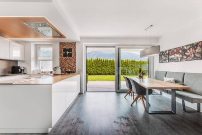 Mieming: Neuwertiges Passivhaus in unverbaubarer Lage