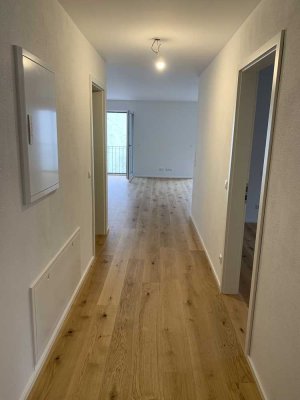 Stilvolle 3-Zi-Wohnung, 1. OG, EBK, Loggia, Altenmarkt a.d. Alz, 10 Fahrmin zum Chiemsee